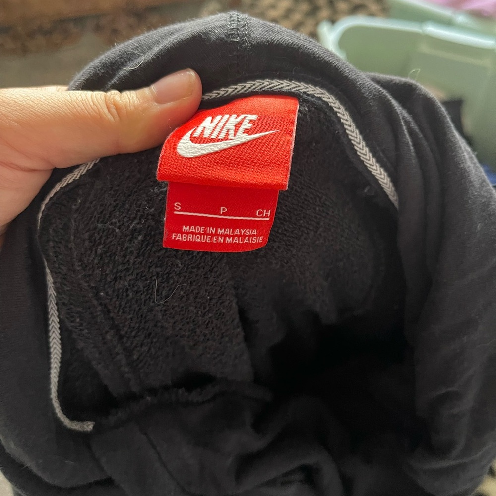 Chunky Neck Nike Hoodie - Picture 6 of 6